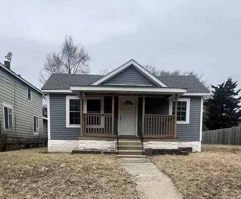 207 Davis St, Joliet, IL 60436