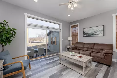 Living - 100 Great Loop Dr #48, Ottawa, IL 61350 photo 1 of 1