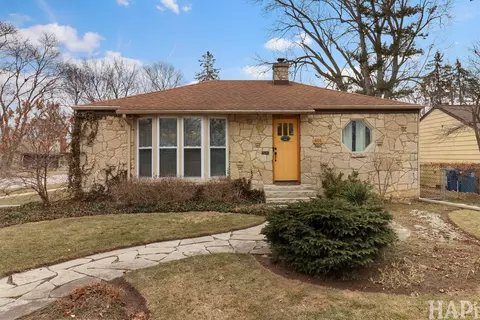 Exterior - 601 S 2nd St S, West Dundee, IL 60118 photo 3 of 8