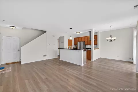 Living - 1453 Millbrook Dr, Algonquin, IL 60102 photo 2 of 2