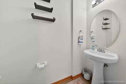 Bath - 1453 Millbrook Dr, Algonquin, IL 60102 photo 1 of 3