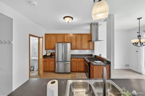 Kitchen - 1453 Millbrook Dr, Algonquin, IL 60102 photo 4 of 4