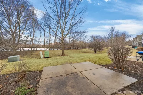 Exterior - 1453 Millbrook Dr, Algonquin, IL 60102 photo 2 of 4