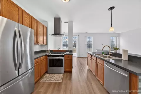 Kitchen - 1453 Millbrook Dr, Algonquin, IL 60102 photo 2 of 4
