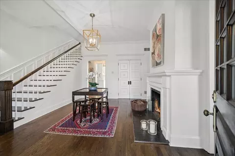 Entry Way - 875 Gordon Ter, Winnetka, IL 60093 photo 5 of 7