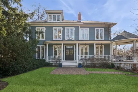 875 Gordon Ter, Winnetka, IL 60093