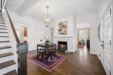 Entry Way - 875 Gordon Ter, Winnetka, IL 60093 photo 1 of 7