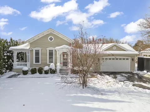 800 Ingalton Ave, West Chicago, IL 60185