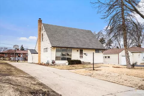 128 S Michigan Ave, Addison, IL 60101