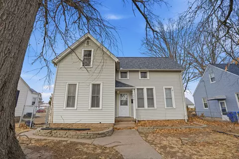 1508 W Lombard St, Davenport, IA 52804
