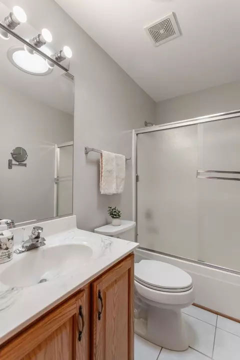 Bath - 2224 Ashby Ln, Plainfield, IL 60586 photo 2 of 2
