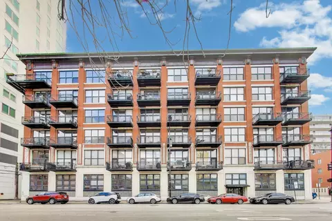 1601 S Michigan Ave #304, Chicago, IL 60616