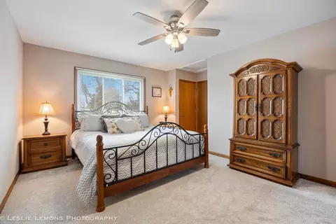 Bedroom - 2469 Lakeside Dr, Aurora, IL 60504 photo 1 of 4