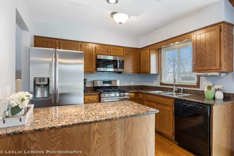 Kitchen - 2469 Lakeside Dr, Aurora, IL 60504 photo 1 of 2