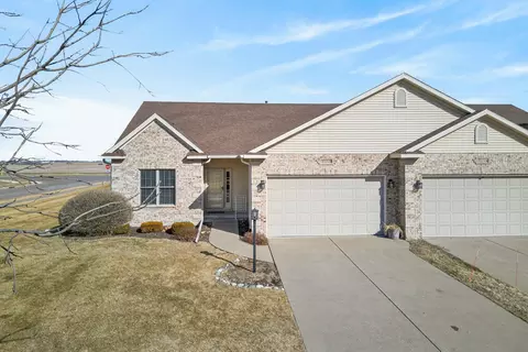 5446 Baraboo Ct #5446, Davenport, IA 52804