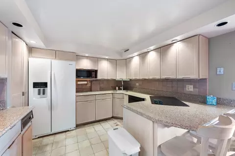Kitchen - 175 E Delaware Pl #8401-02, Chicago, IL 60611 photo 1 of 4
