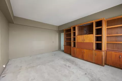 Living - 175 E Delaware Pl #8401-02, Chicago, IL 60611 photo 13 of 13