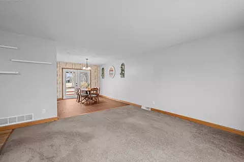 20 Valley Dr, Park View, IA 52748 photo 10