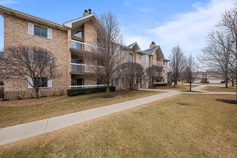 7799 Bristol Park Dr #1SE, Tinley Park, IL 60477