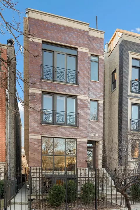 1827 W Iowa St #1, Chicago, IL 60622