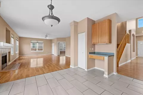 Living - Undisclosed, Cary, IL 60013 photo 4 of 5