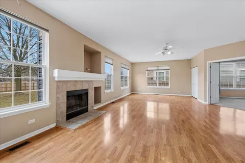 Living - Undisclosed, Cary, IL 60013 photo 5 of 5