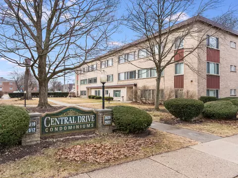 2622 Central Dr #2N, Flossmoor, IL 60422