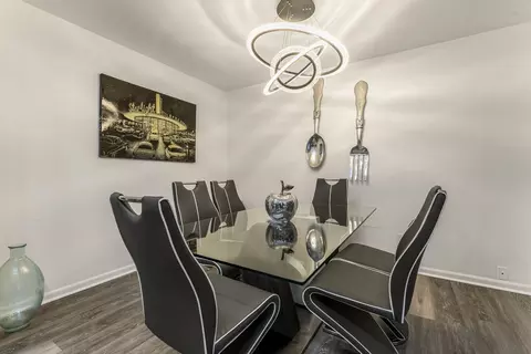 Dining - 245 N Mill Rd #9C, Addison, IL 60101 photo 2 of 3