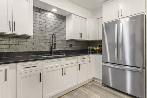 Kitchen - 245 N Mill Rd #9C, Addison, IL 60101 photo 2 of 2