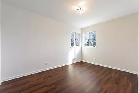 Bedroom - 4313 Elm Ave, Lyons, IL 60534 photo 1 of 9
