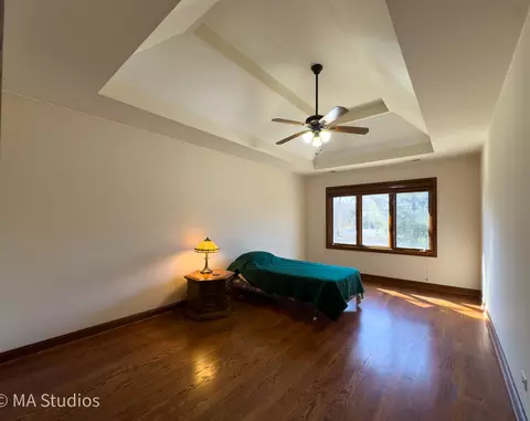 Bedroom - 9030 Elm Ave, Burr Ridge, IL 60527 photo 5 of 10