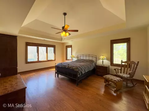 Bedroom - 9030 Elm Ave, Burr Ridge, IL 60527 photo 1 of 10