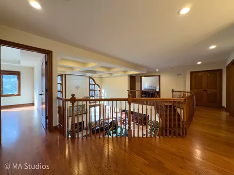 Entry Way - 9030 Elm Ave, Burr Ridge, IL 60527 photo 9 of 9