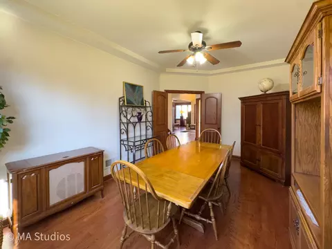Dining - 9030 Elm Ave, Burr Ridge, IL 60527 photo 6 of 6