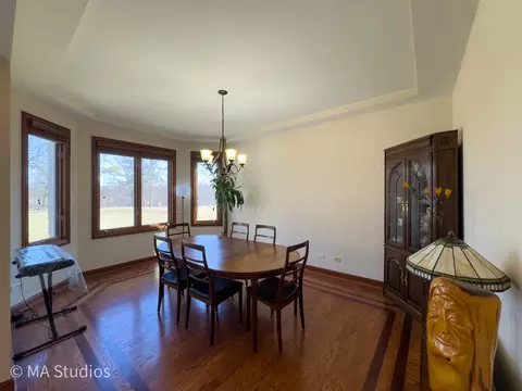 Dining - 9030 Elm Ave, Burr Ridge, IL 60527 photo 1 of 6