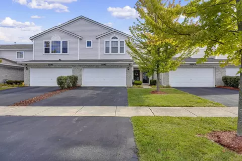 21143 Gray Hawk Dr, Matteson, IL 60443