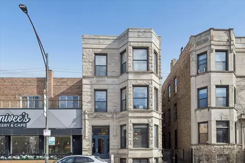2921 N Halsted St #2R, Chicago, IL 60657