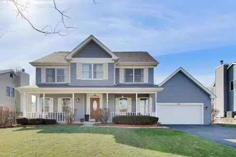 850 Tartans Dr, West Dundee, IL 60118