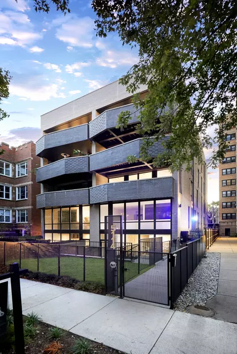5114 S Kenwood Ave #3B, Chicago, IL 60615