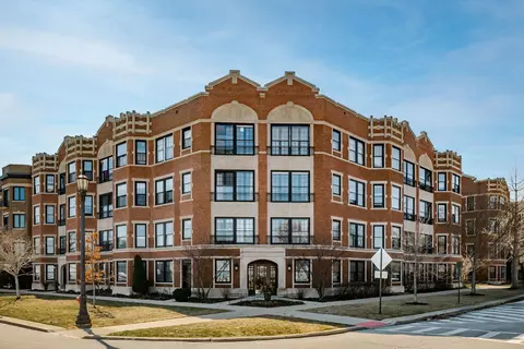 620 Sheridan Sq #1, Evanston, IL 60202