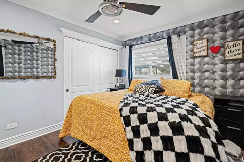 Bedroom - 625 Morton St, Hoffman Estates, IL 60169 photo 2 of 2