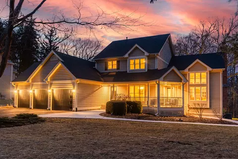 41 W716 Hunters Hill Dr, Saint Charles, IL 60175
