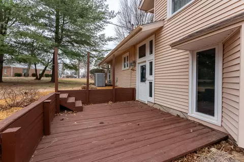 Exterior - 212 Kane Dr, Herrin, IL 62948 photo 4 of 7
