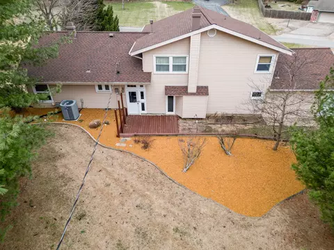 Exterior - 212 Kane Dr, Herrin, IL 62948 photo 3 of 7