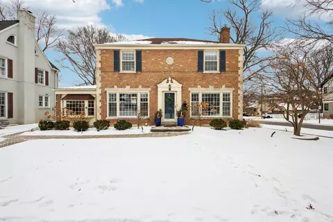175 S Fairview Ave, Elmhurst, IL 60126