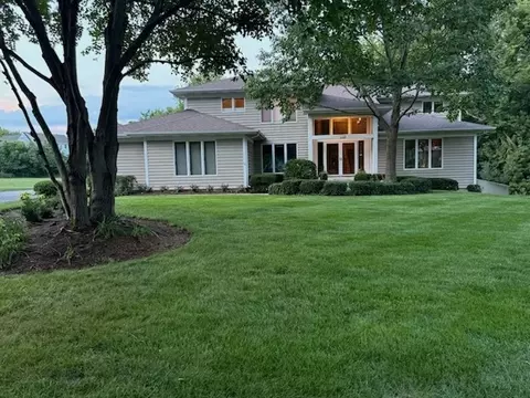 3104 Easton Pl, Saint Charles, IL 60174