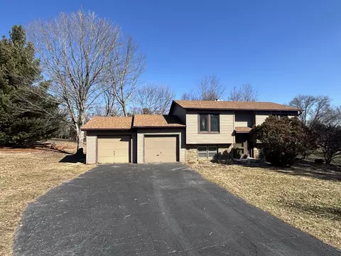 8320 Phyllis Rd, Rockford, IL 61108