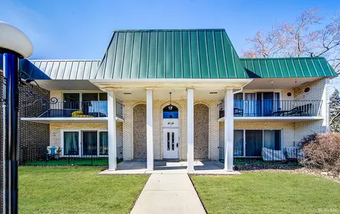 4114 W 99th St #D, Oak Lawn, IL 60453