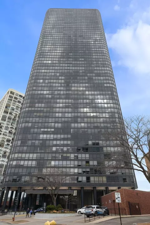 5415 N Sheridan Rd #4010, Chicago, IL 60640