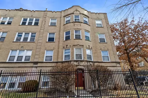 6303 N Claremont Ave #2, Chicago, IL 60659